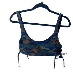 🍀5/$25🍀 NWT Camo bikini Top XL‎ (15-17) size No Boundaries